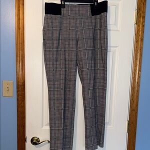 Stylish Plaid woman’s dress Pants - Black and Gray